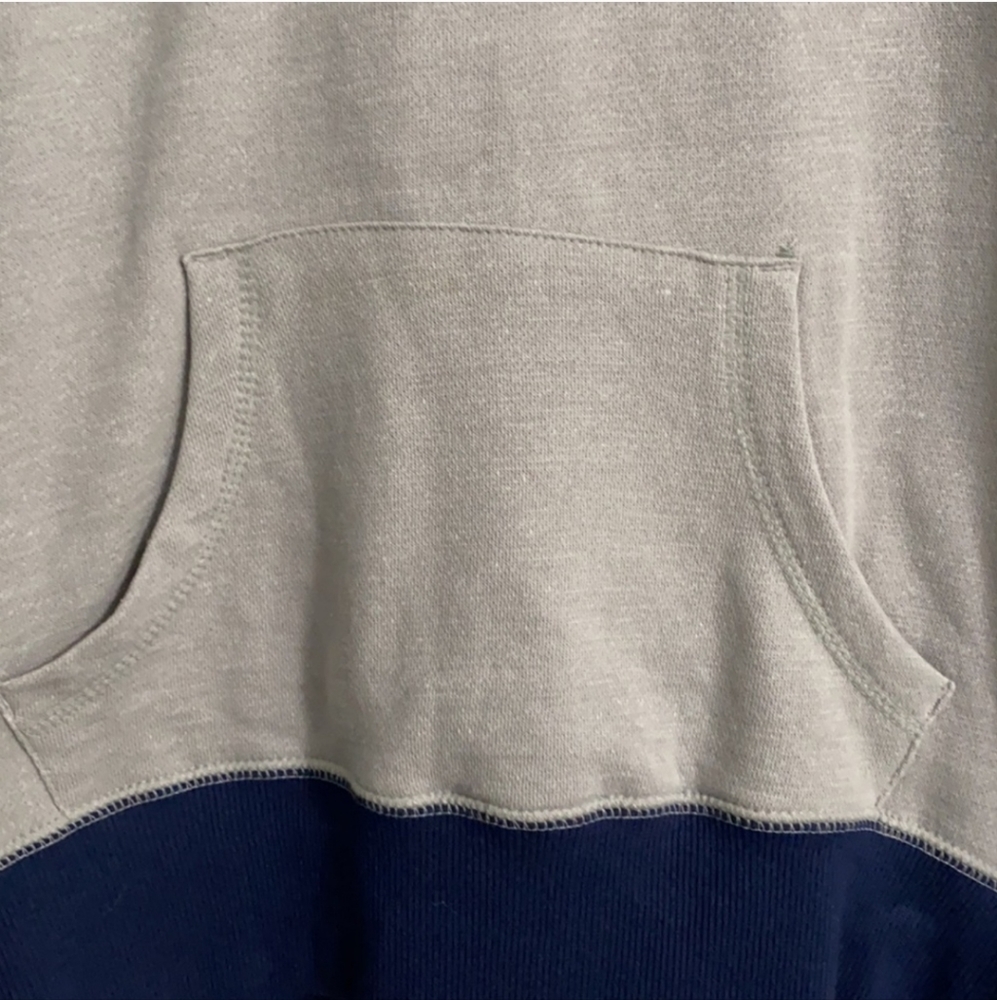 Majestic Patriots Grey & Blue Pocket Sweatshirt Men Size M - Picture 5 of 6